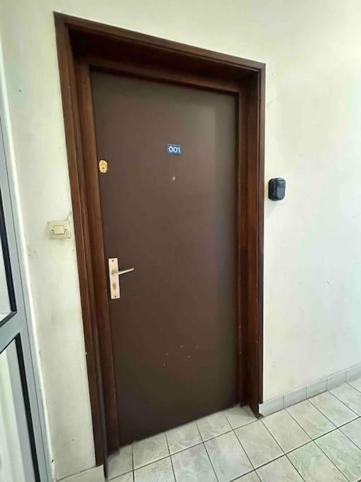 Appartement Confortable Laon Luaran gambar
