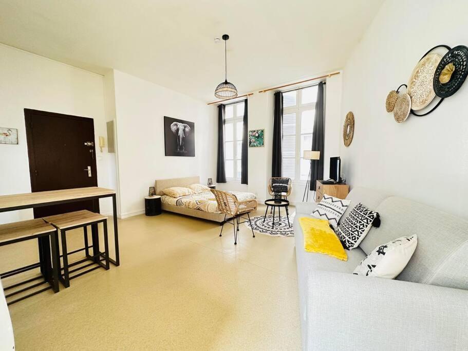 Appartement Confortable Laon Luaran gambar
